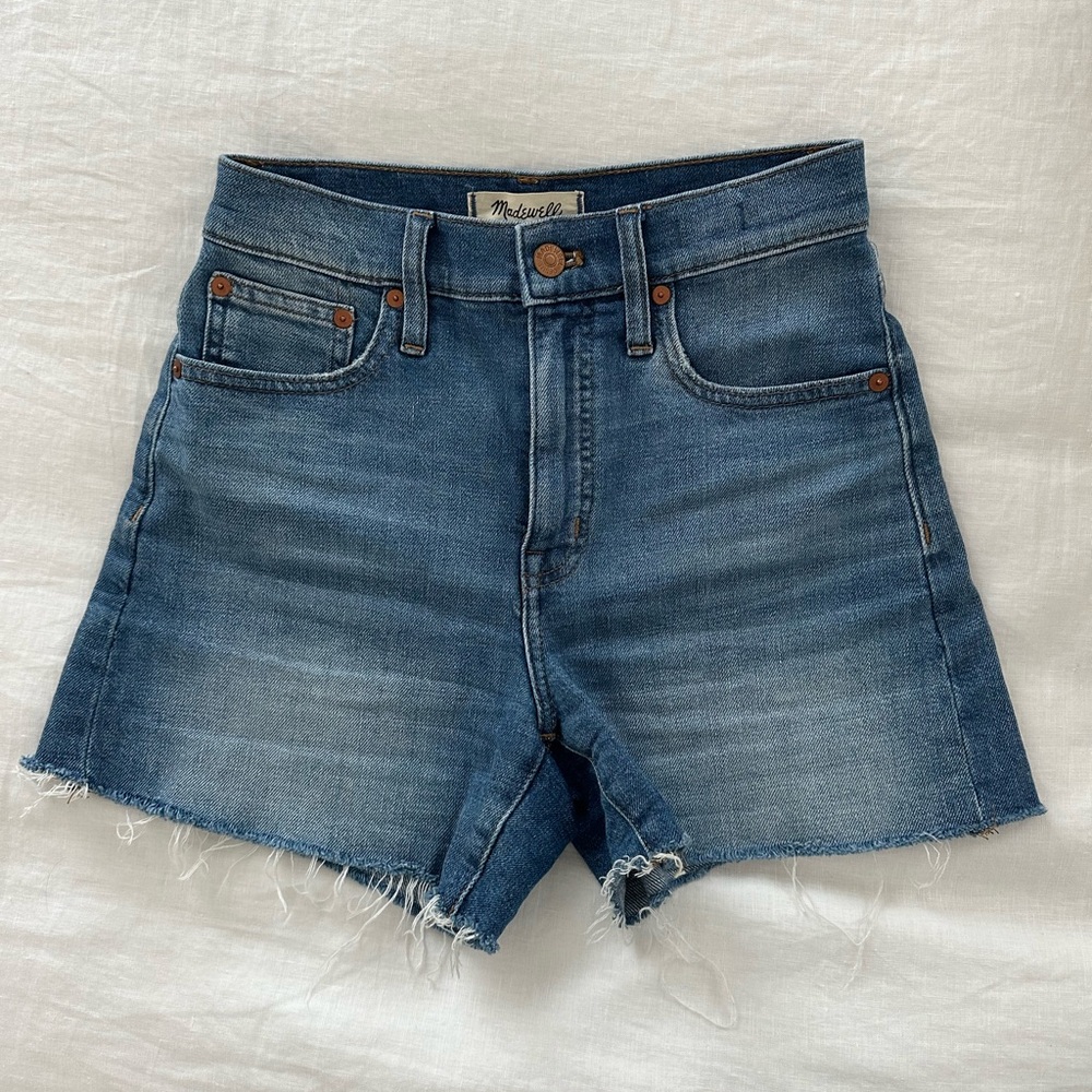 Madewell high-rise denim shorts size 23 fits more like 24/25
